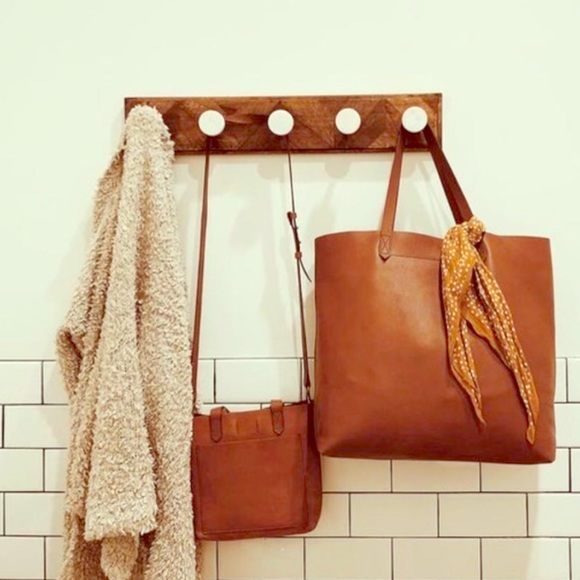 Madewell Handbags - Madewell Transport Tote Leather Used